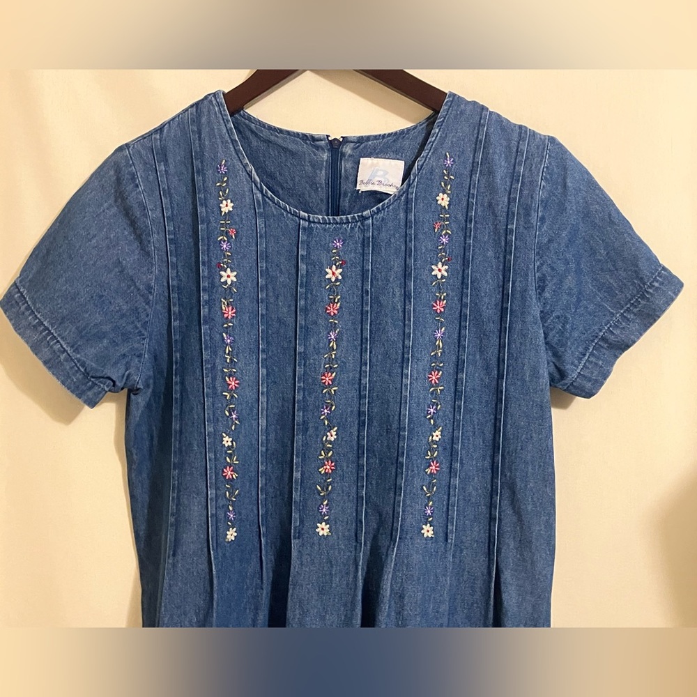 Bobbie Brooks Women's Embroidered Blue Denim Short Sleeve Jean Dress Size Medium